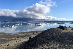 Icebergs-Trapped-in-Glacier-Lagoon-Jokulsarlon-Iceland